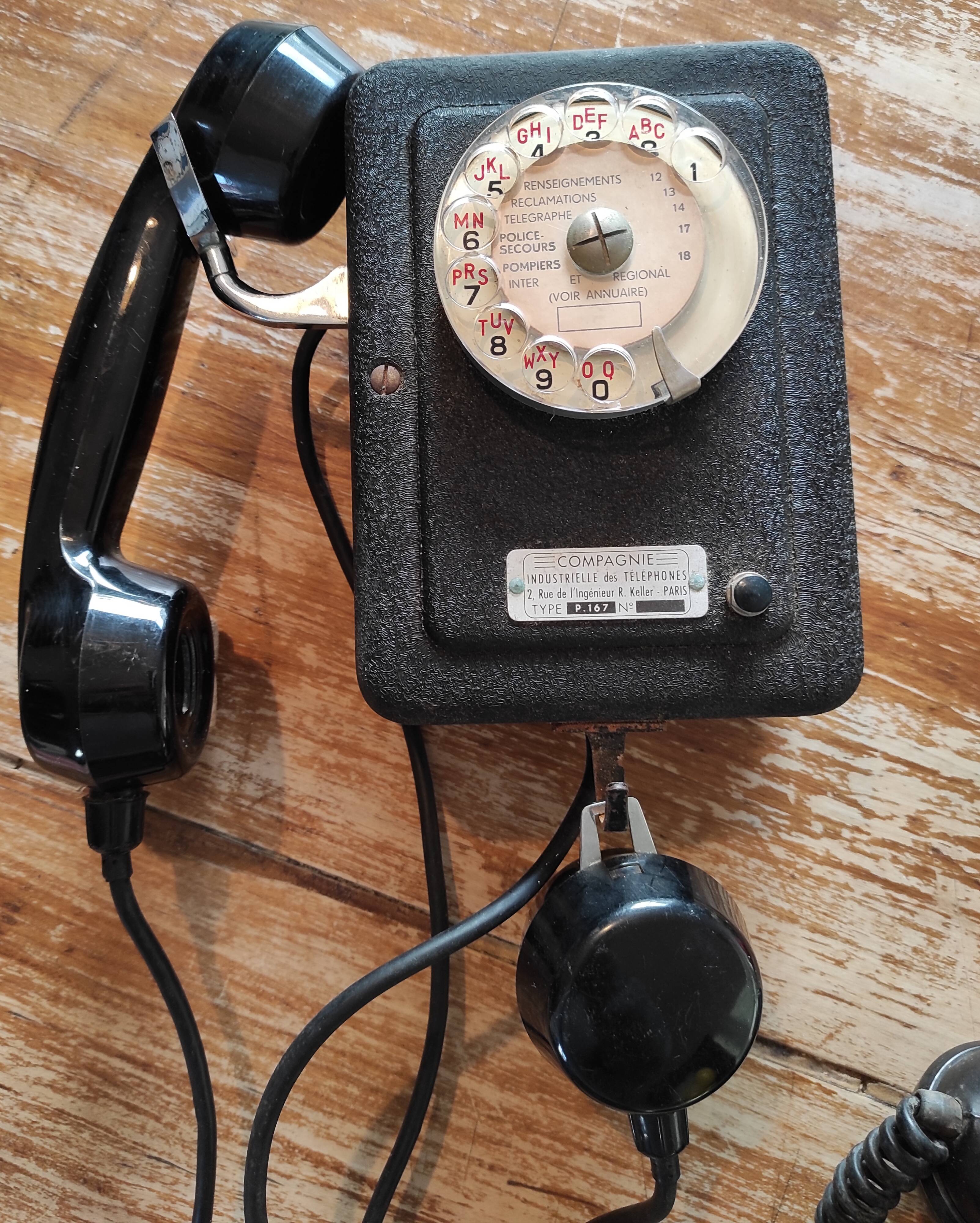 Old wall phone 1925