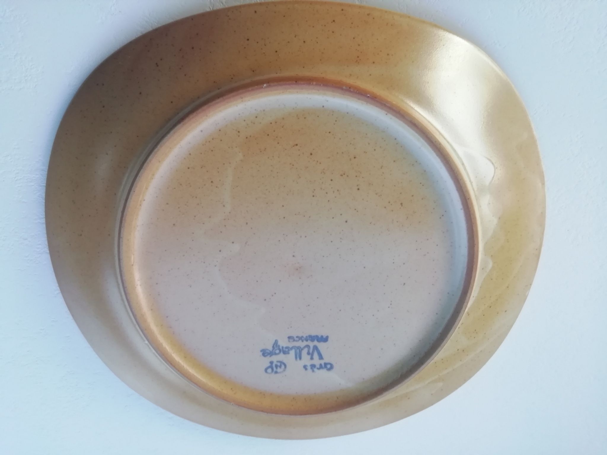 Stoneware plates
