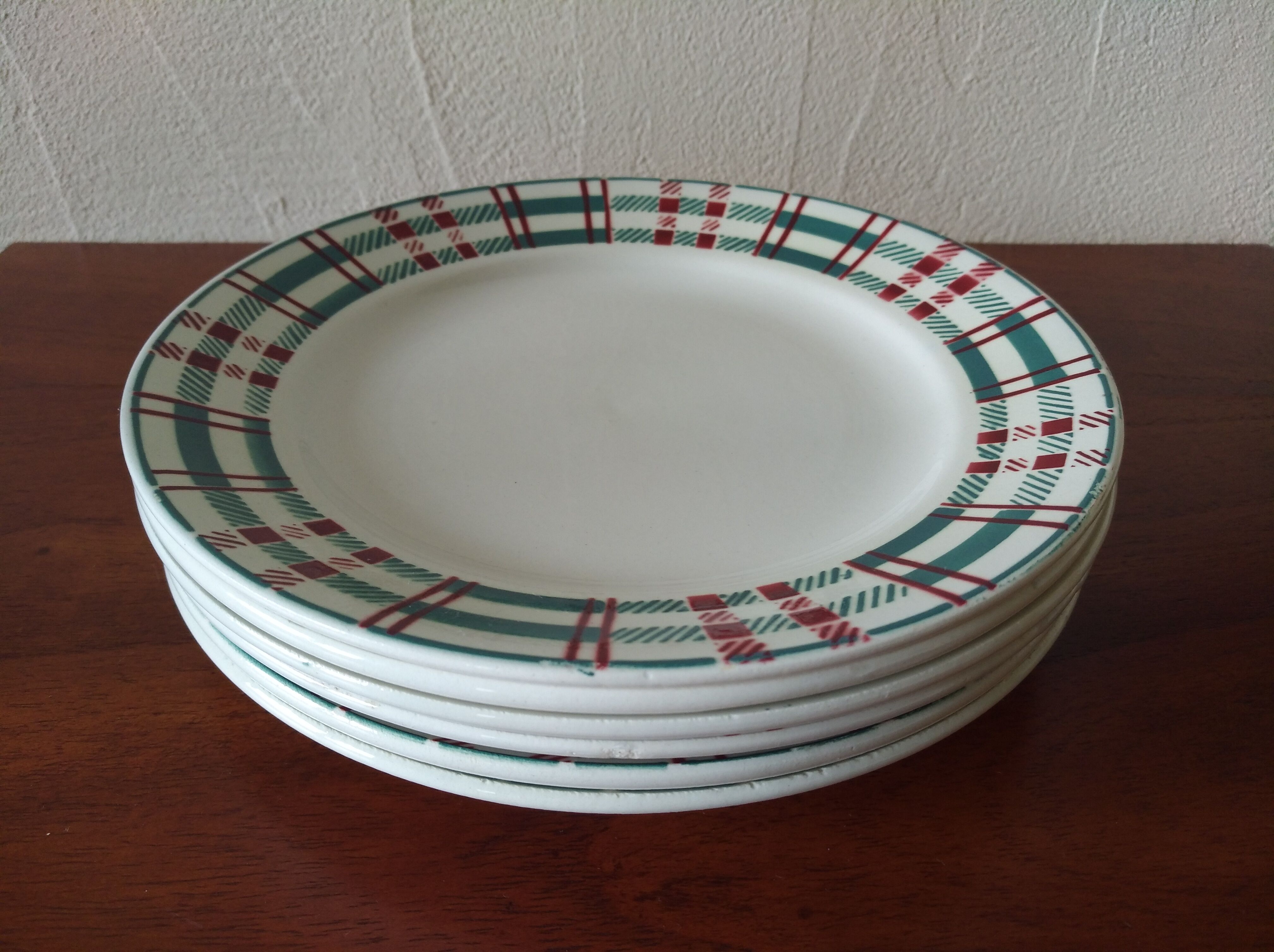 Set of 6 dessert Earth iron plates