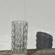 Vase en verre épais transparent