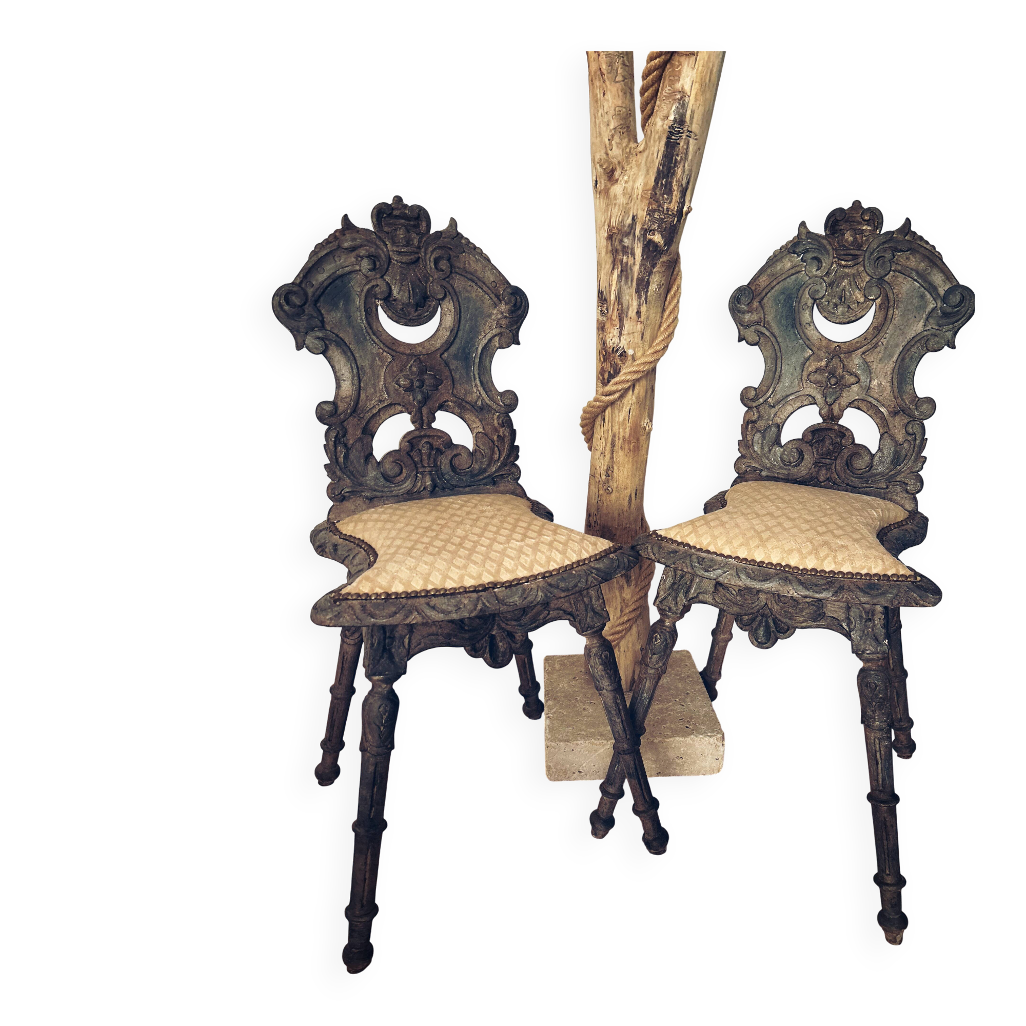 Pair of Louis XIII style chairs in patinated solid oak – piece