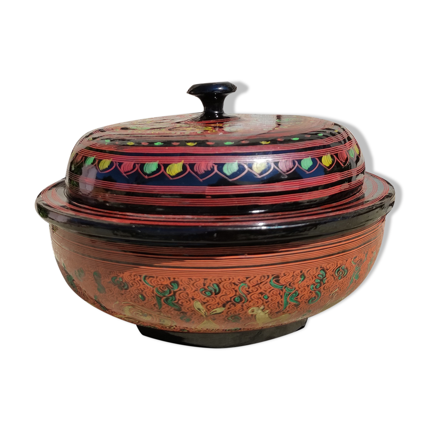 Burma's homemade laqué wooden box