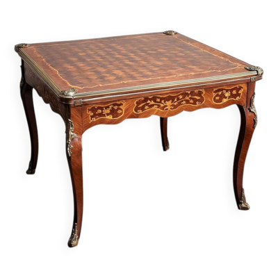 Table à jeu en marqueterie de style Louis XV époque fin XIXème