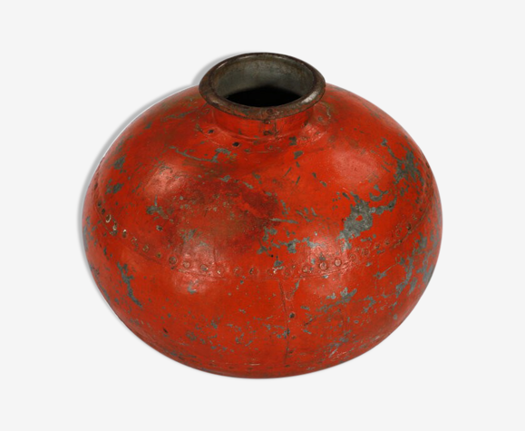 Pot a eau rouge indien metal ancien piece et patine d'origine 35x35x29cm |  Selency