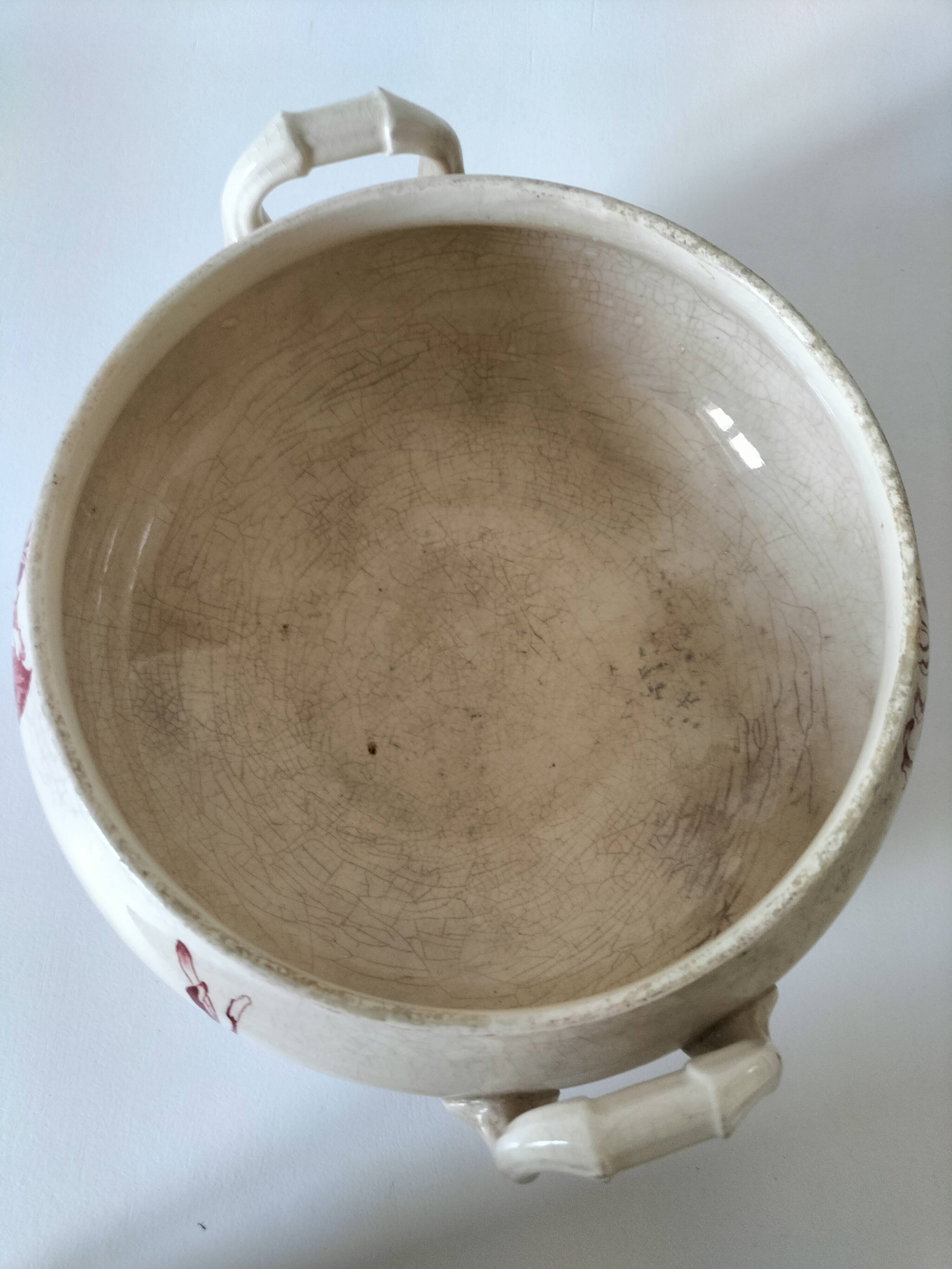 Large vegetable dish Gien model Honeysuckle Earth of Iron – 1886-1938