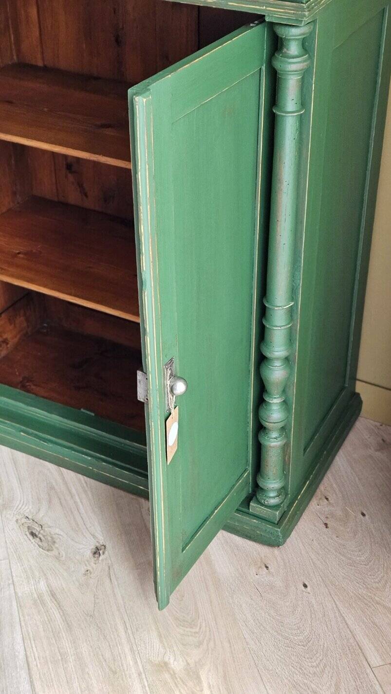 Antique cabinet in fir with green patina Metsä | Hector
