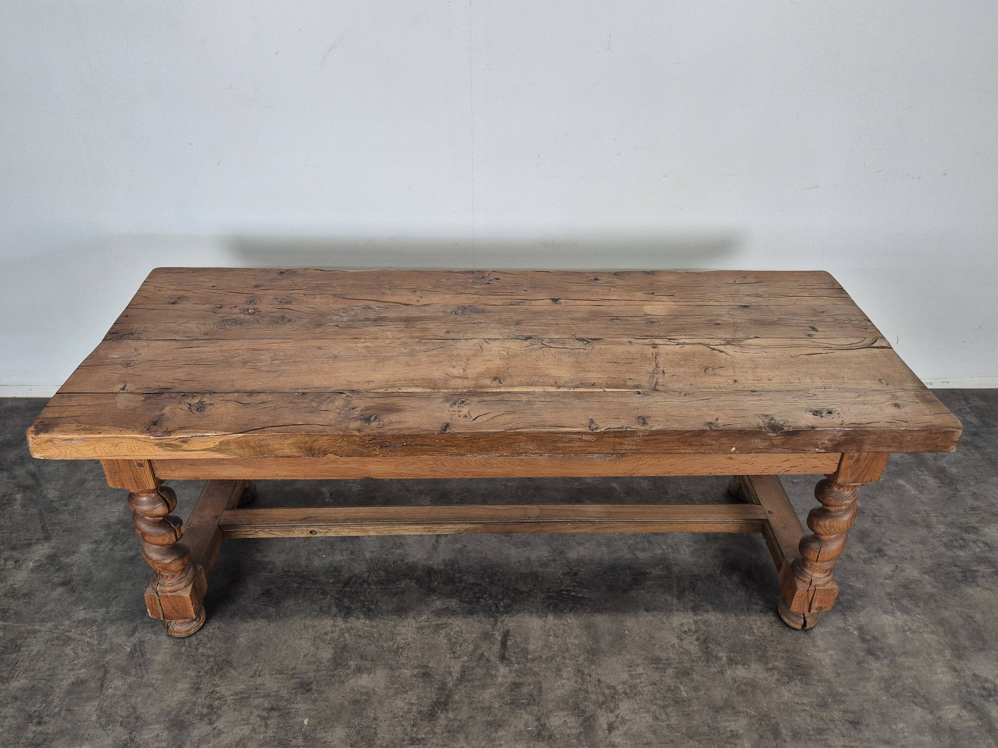 Table de ferme en chêne massif de style Louis XIII