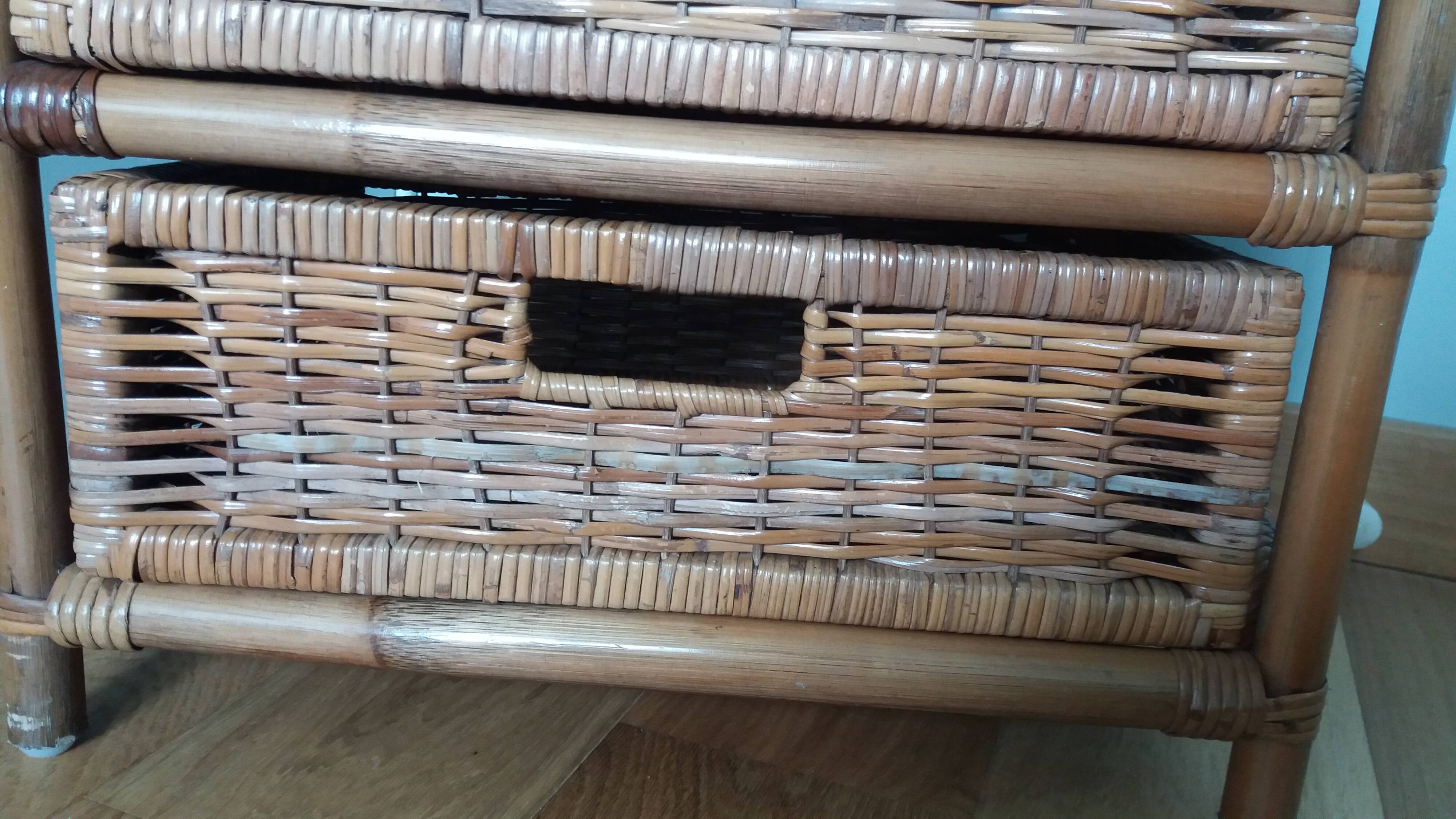 Commode chiffonnier en rotin et osier