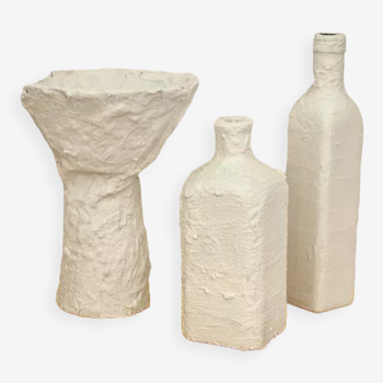 Set of 3 white vases