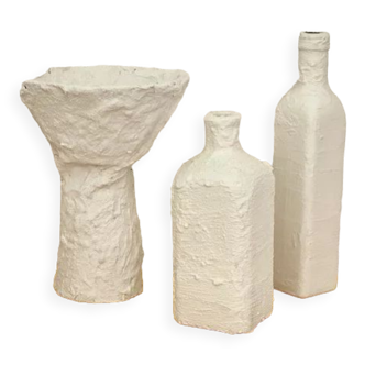 Set of 3 white vases