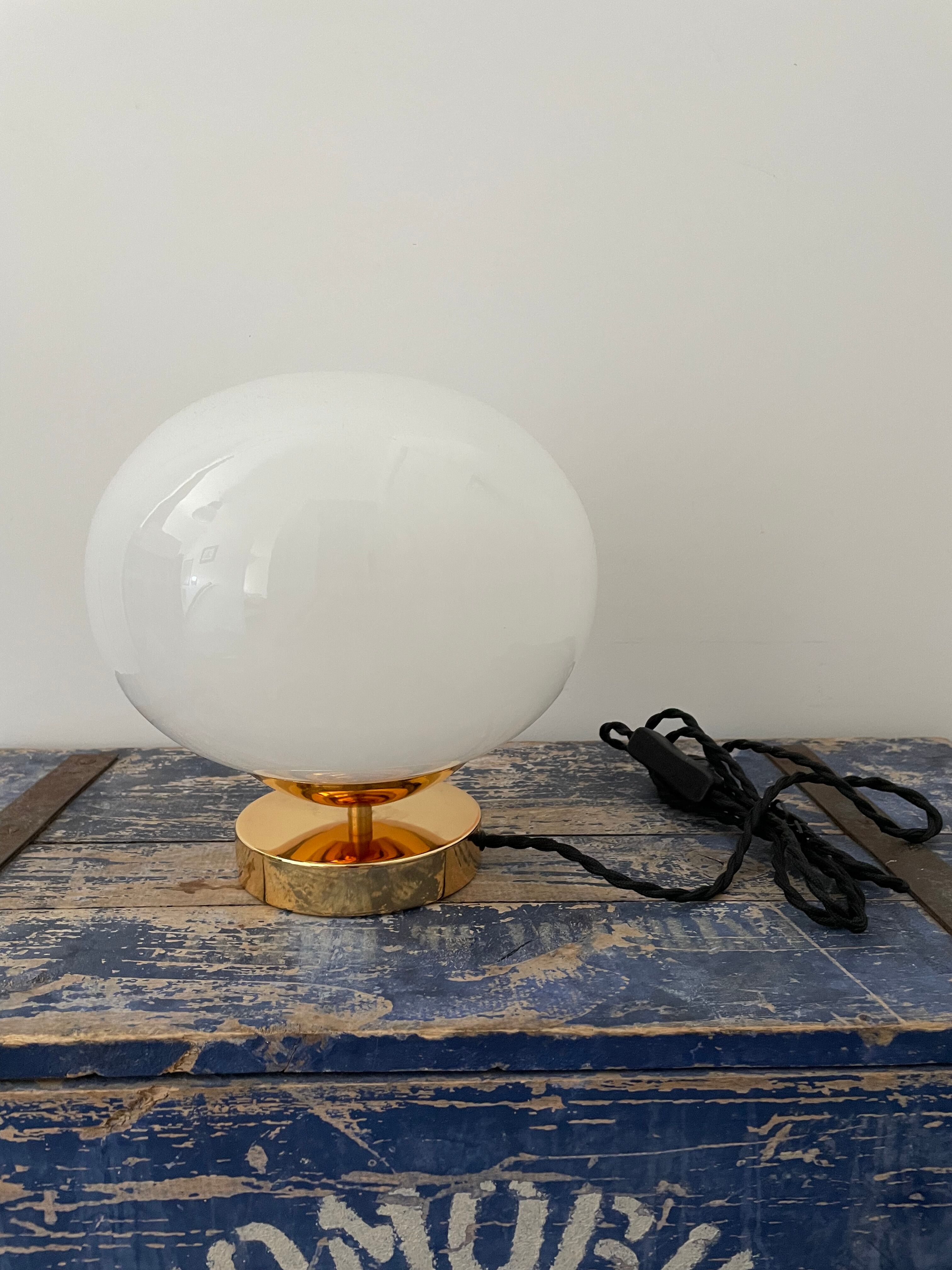 White opaline table lamp electrified to nine