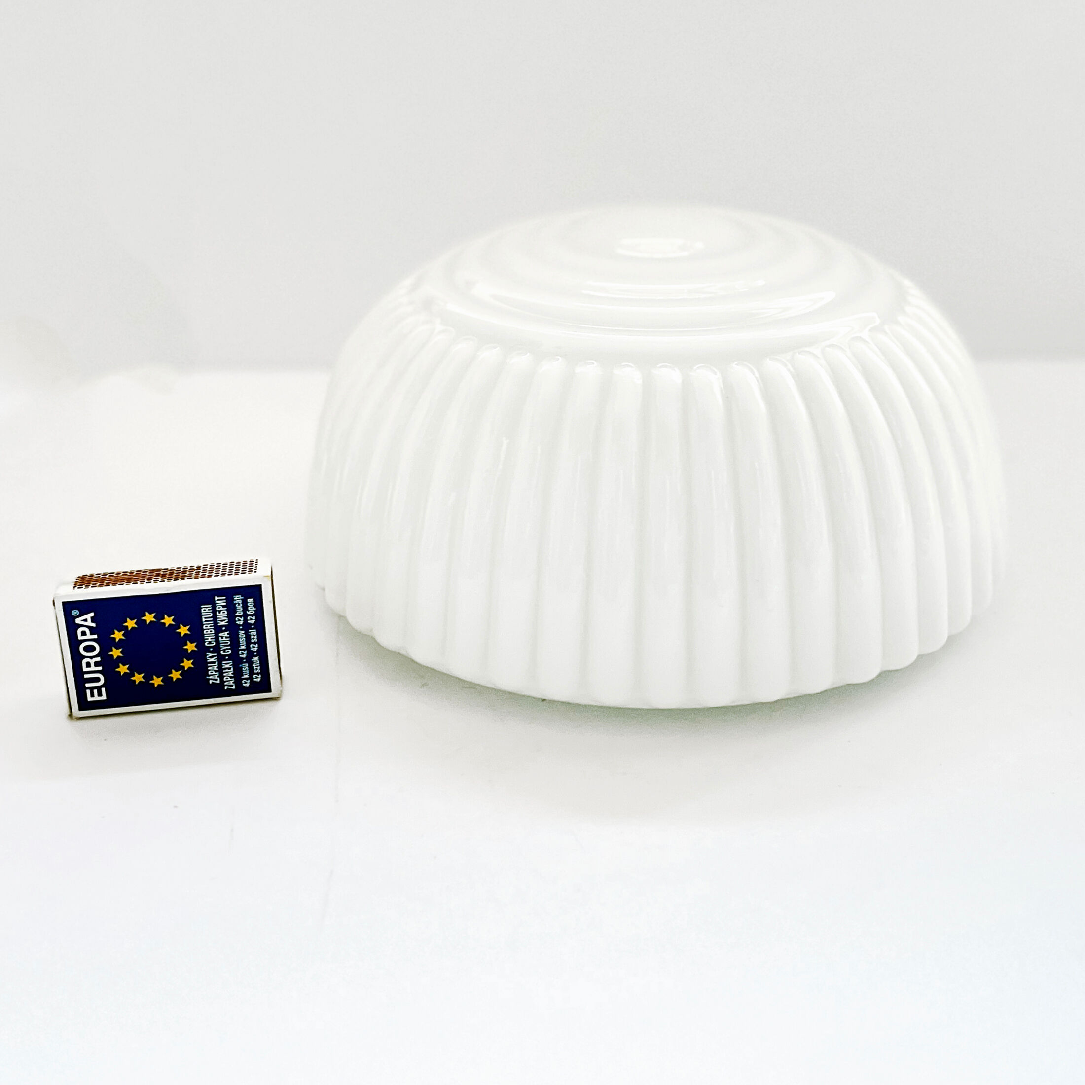 White glass plafond Polam Wikasy, Poland 1970s.