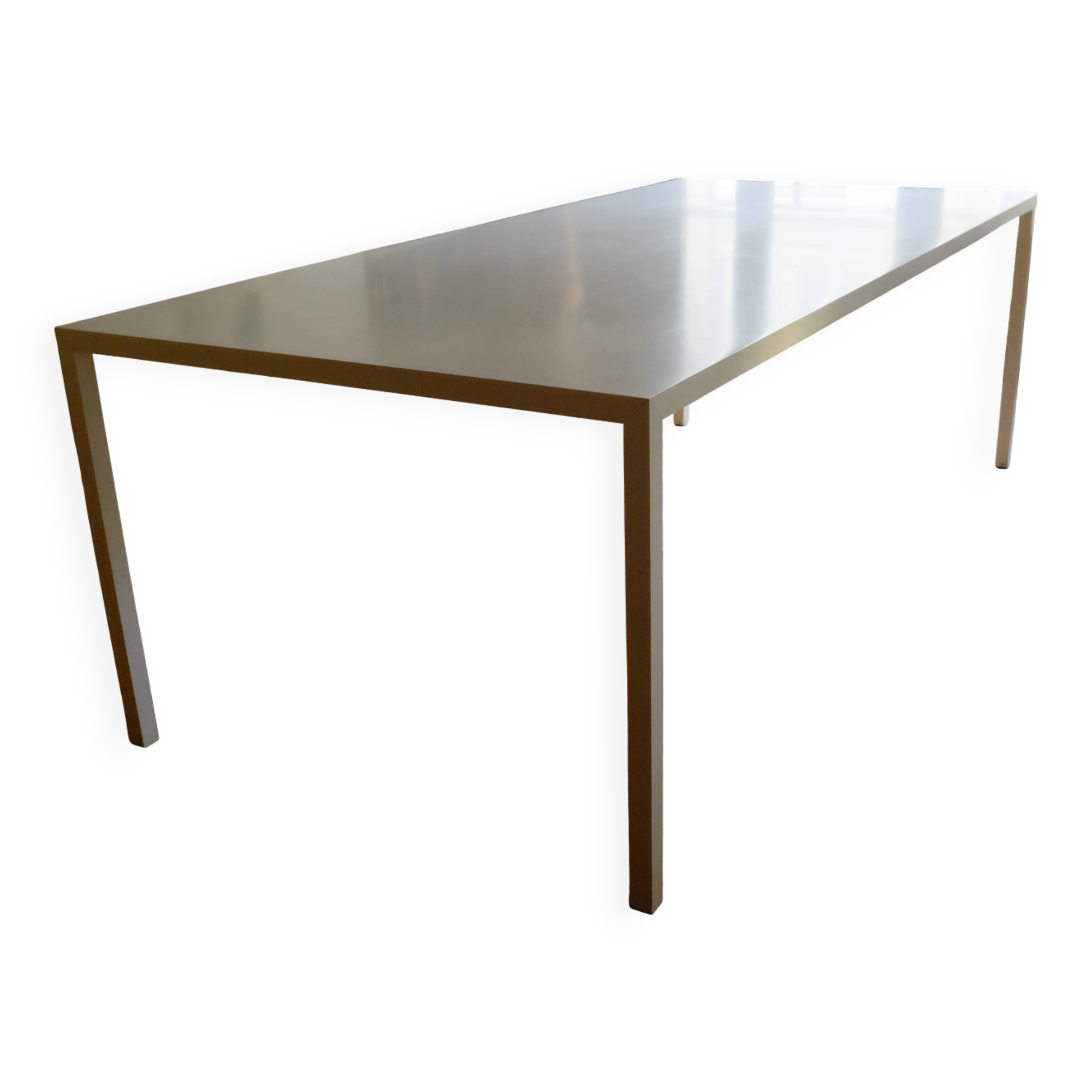 Tense table by mdf italia