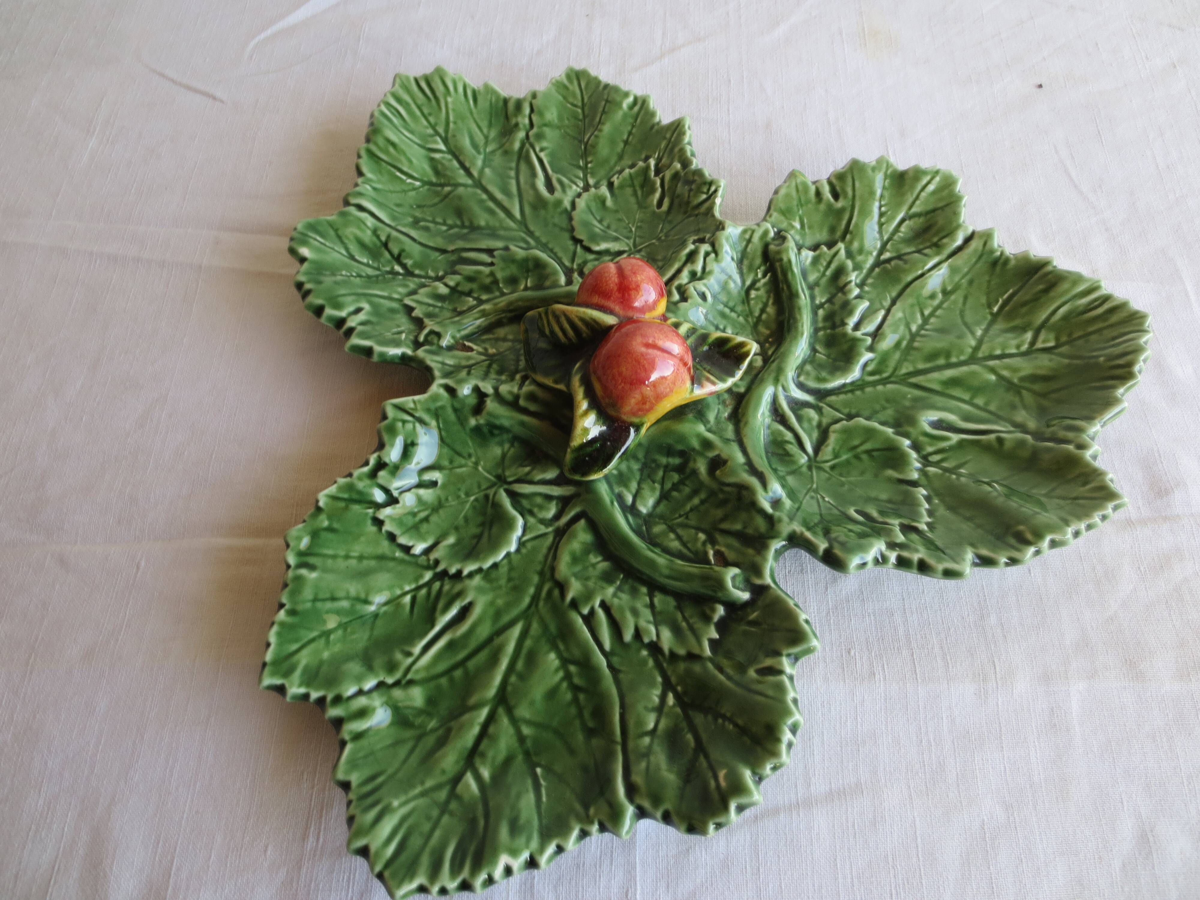 Presentation dish in green slipware
