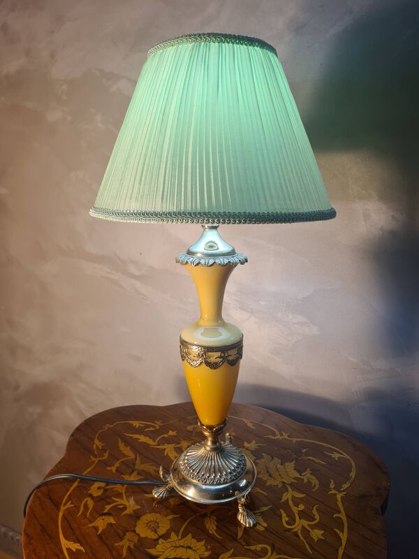 lampe opaline miel  dorure, abat jour satin plissé 50x25 elec ok tres bon
