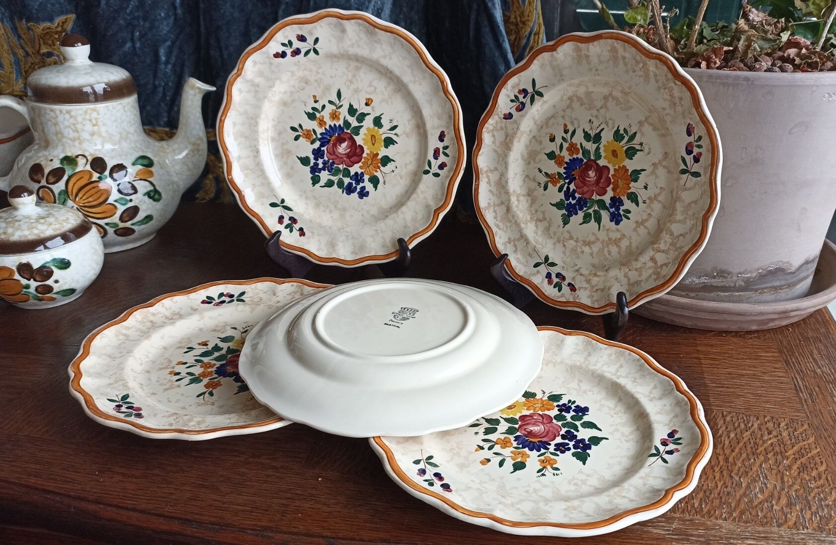 5 flat earthenware plates from Longchamp - Mistral