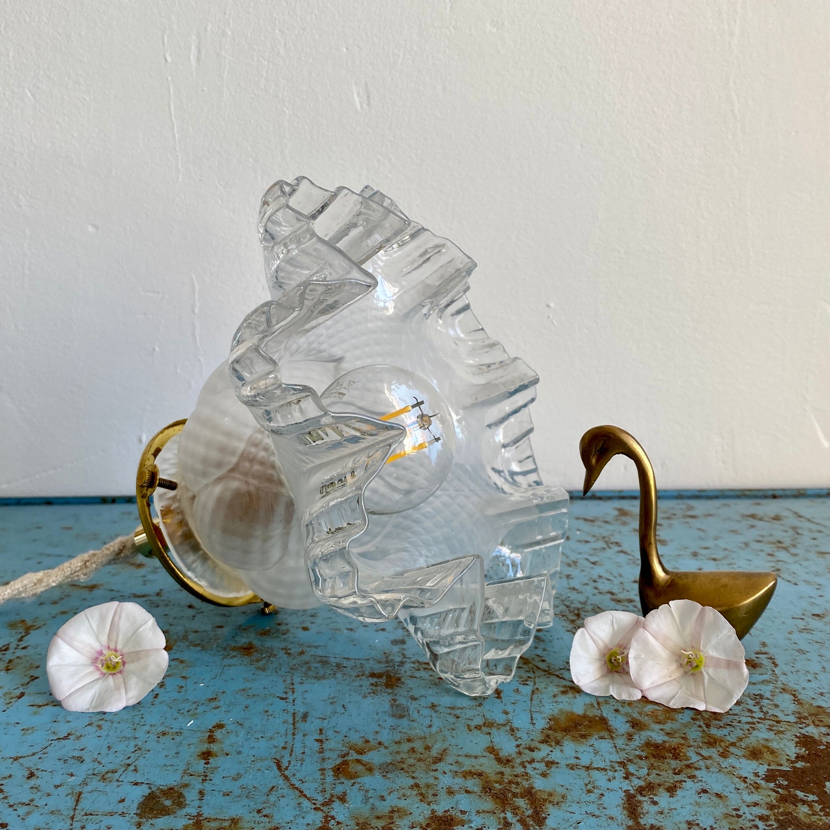 Vintage tulip stroller in transparent and frosted glass