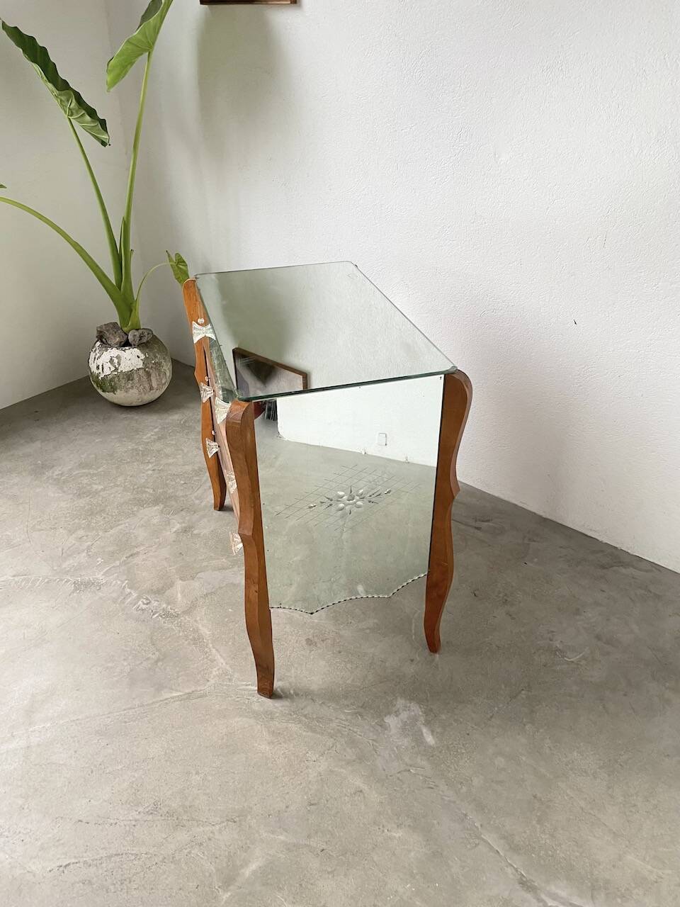 60s mirrored chest of drawers