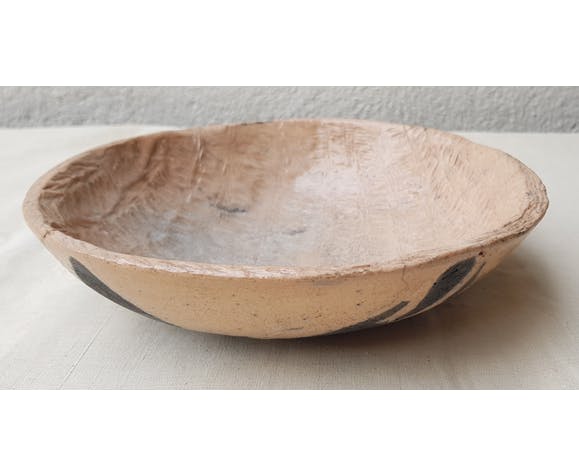 Empty pocket in ceramic