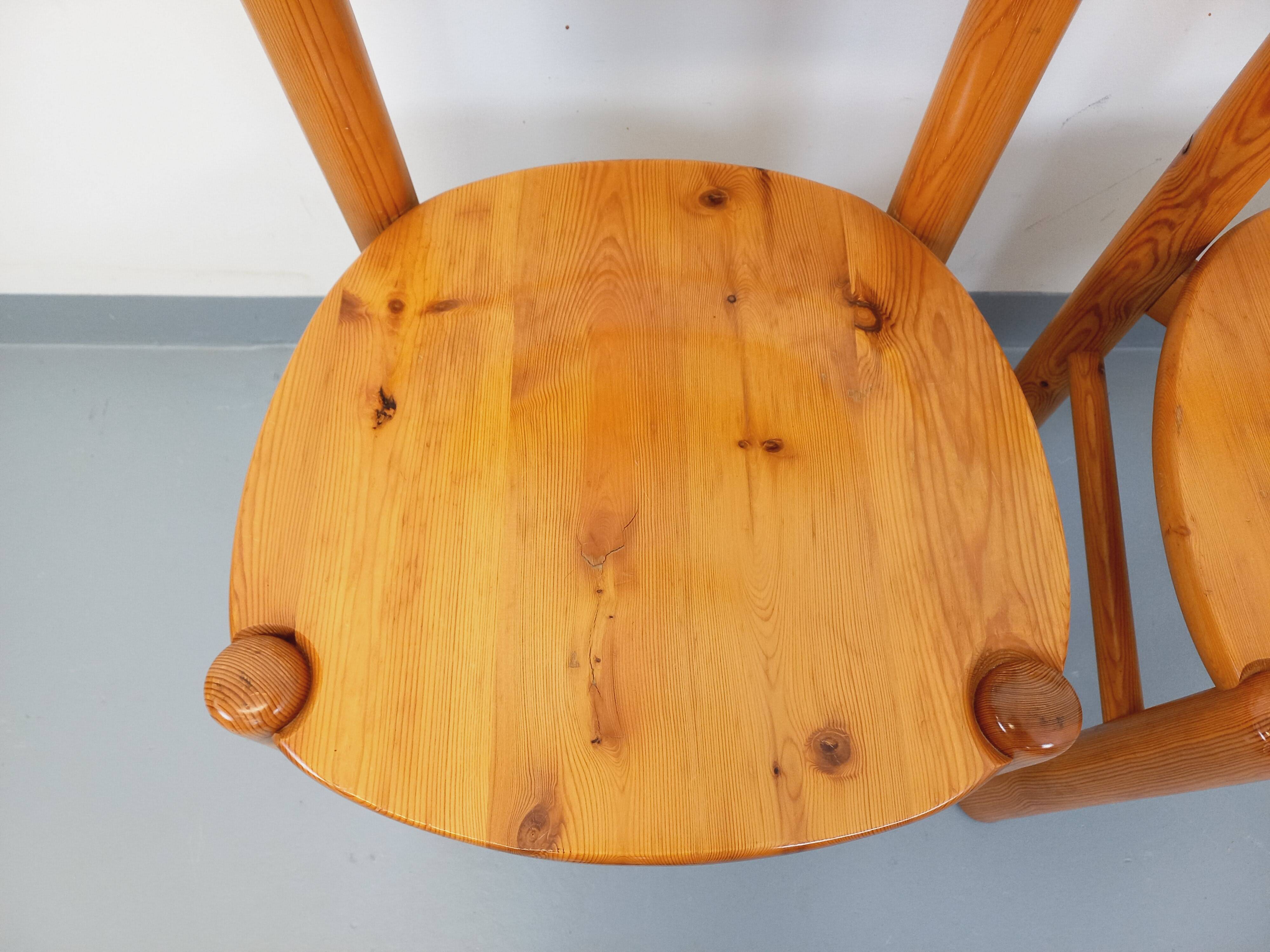 Set of 2 vintage Scandinavian chairs by Rainer Daumiller in pine from the 1960s.