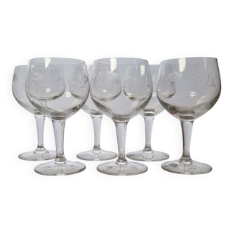 Set of 6 stemmed glasses