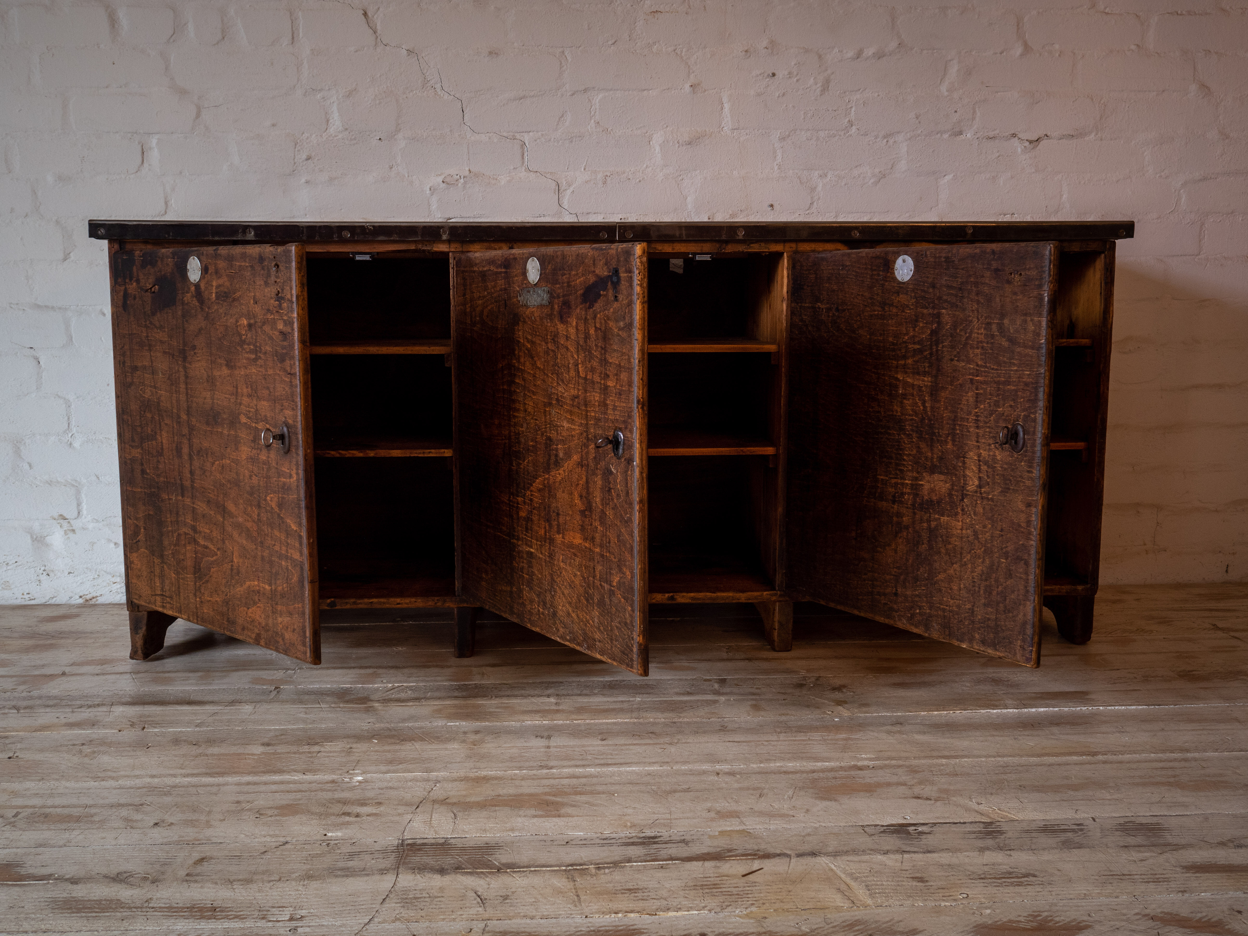 Industrial workshop cabinet sheet metal fitting "45EZ"