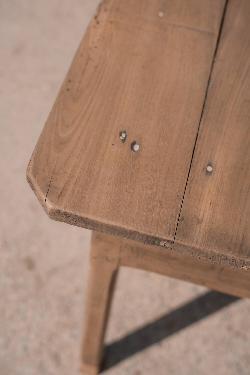 Table de ferme rénovée