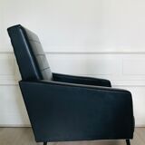 Fauteuil simili cuir noir 1970