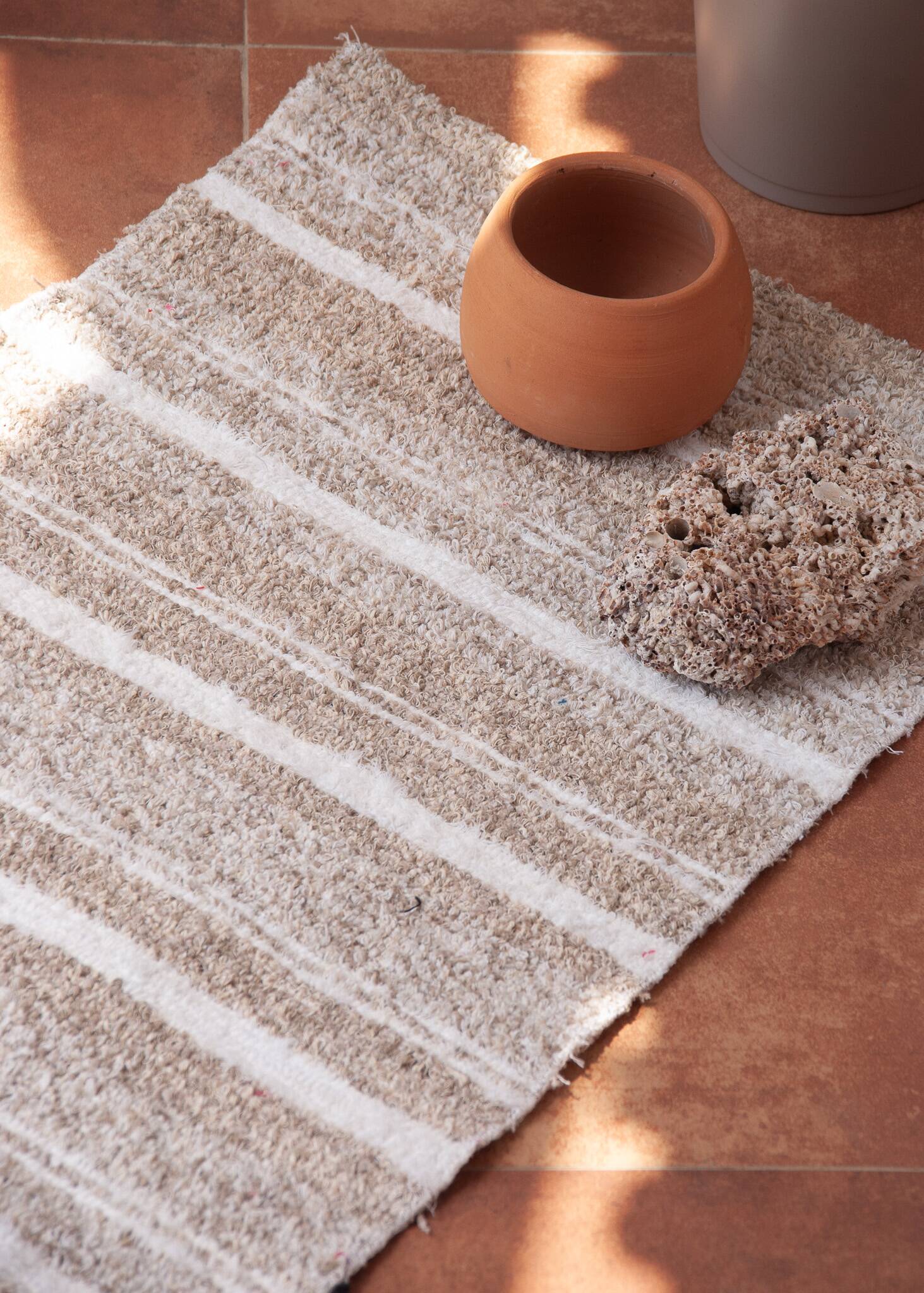 Handwoven recycled cotton rug - 40 x 60 cm