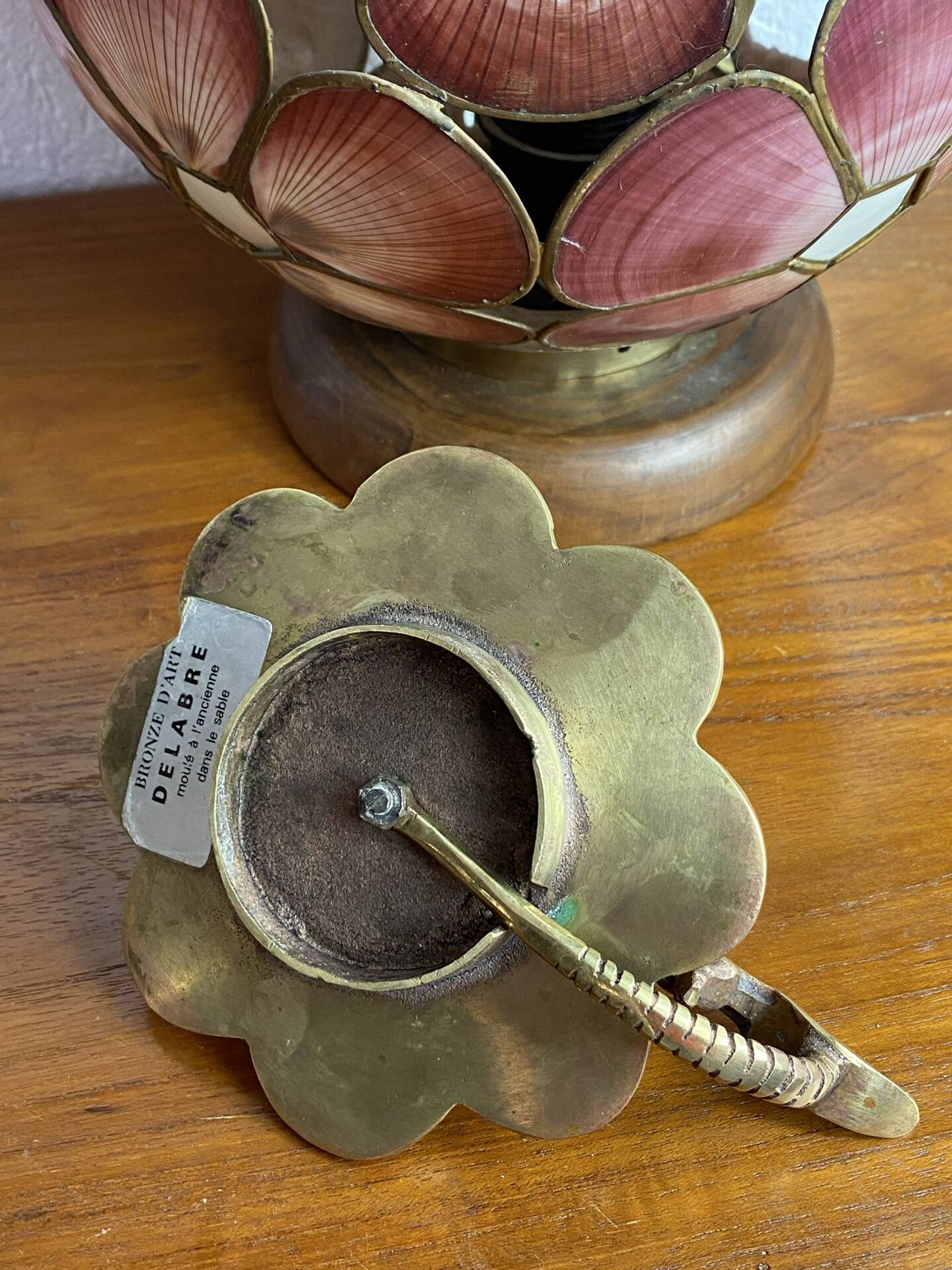 Handheld candlestick in bronze, card game decoration