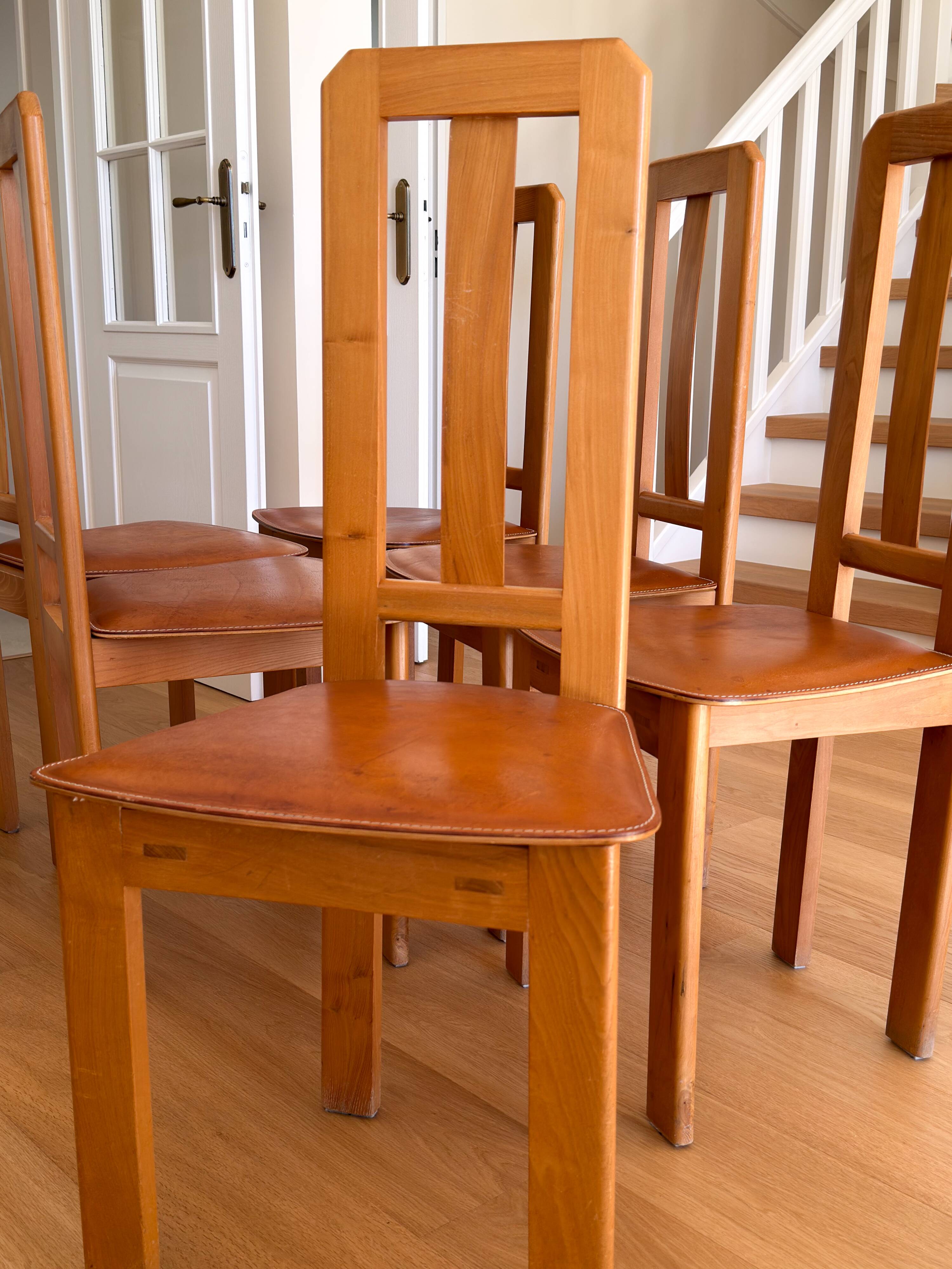 Set of 6 SENAC chairs in solid French elm + Leather