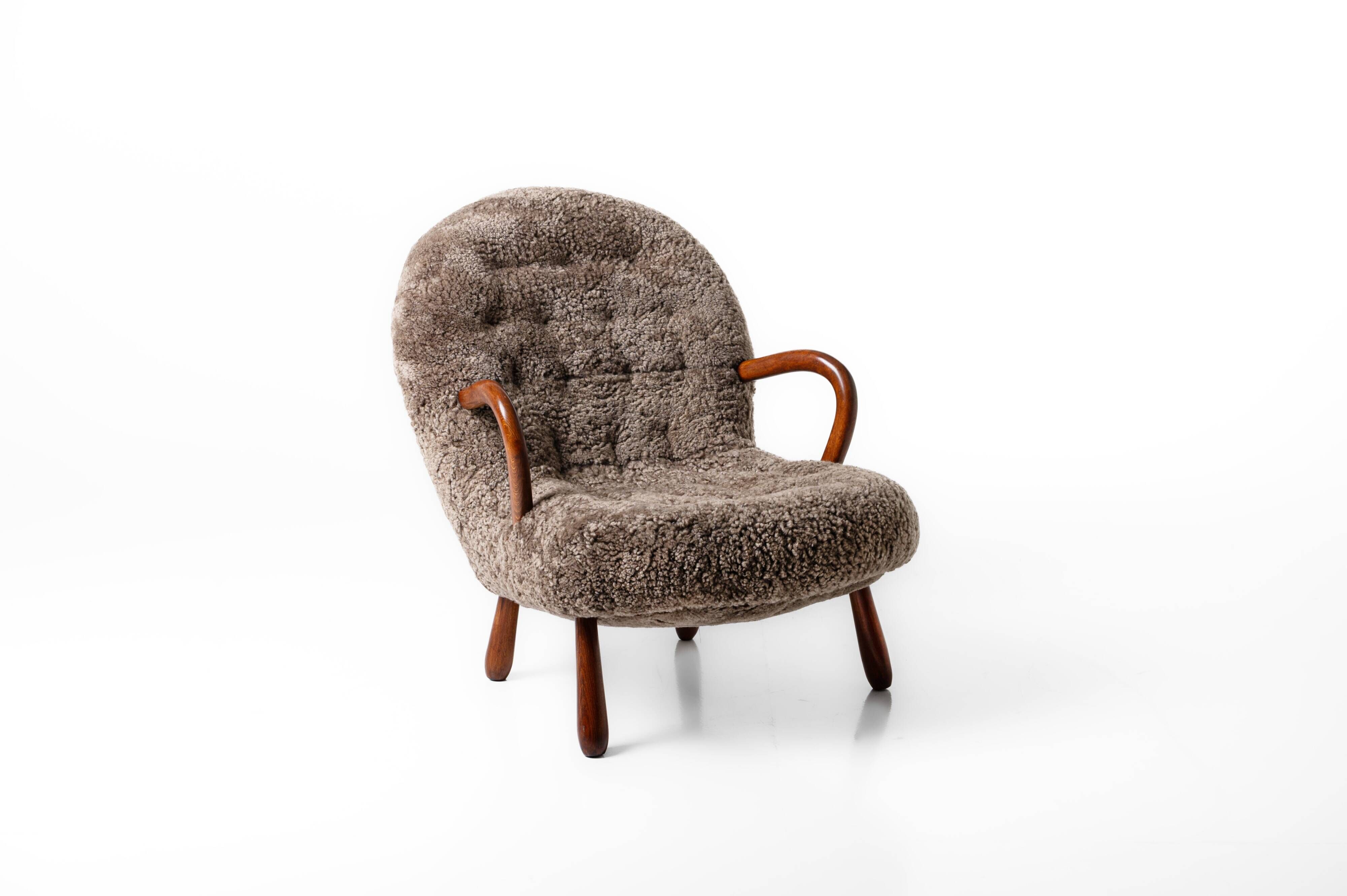 Rare pair of Clam chairs by Arnold Madsen for Madsen & Schubell, Denmark 1944
