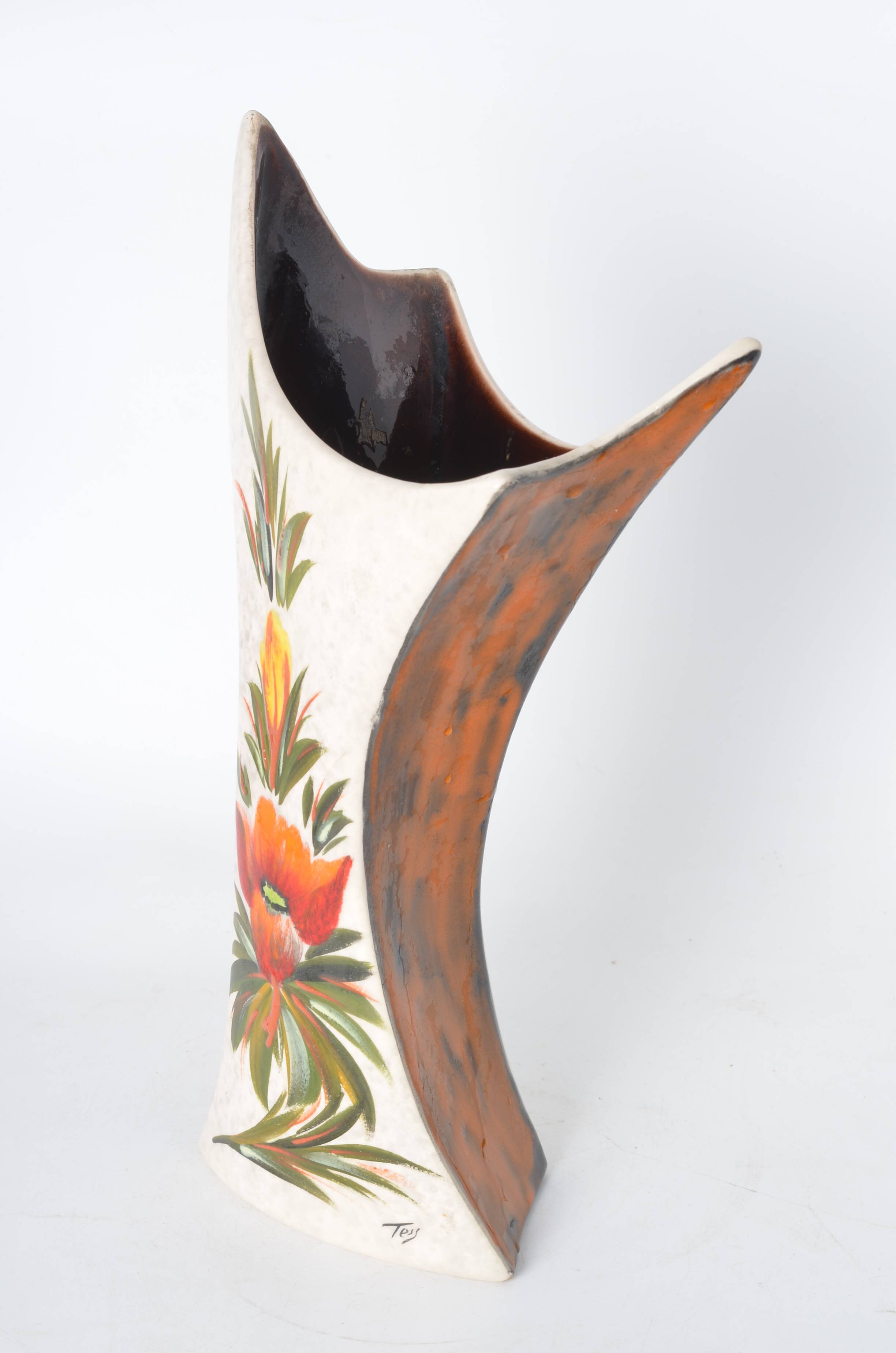 Vintage vase signed Tess