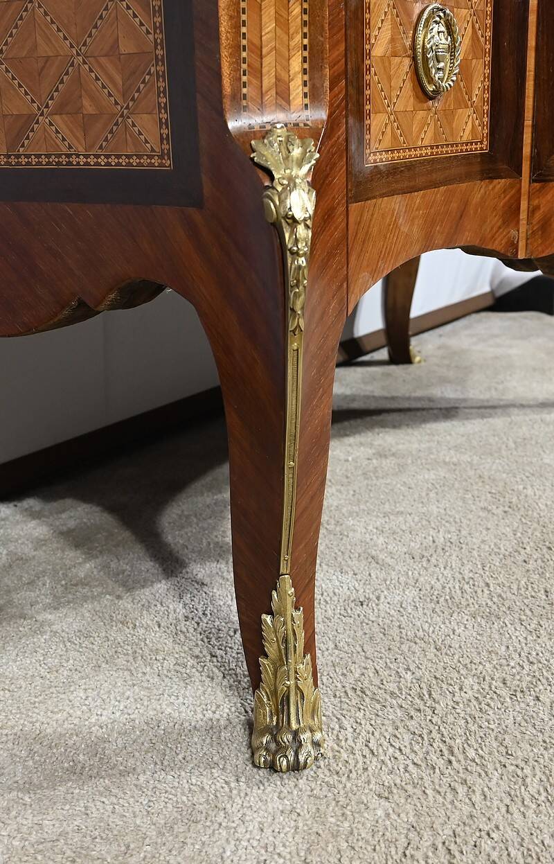 Rosewood and Amaranth chest of drawers, Louis XV / Louis XVI Transition style – Late 19th century