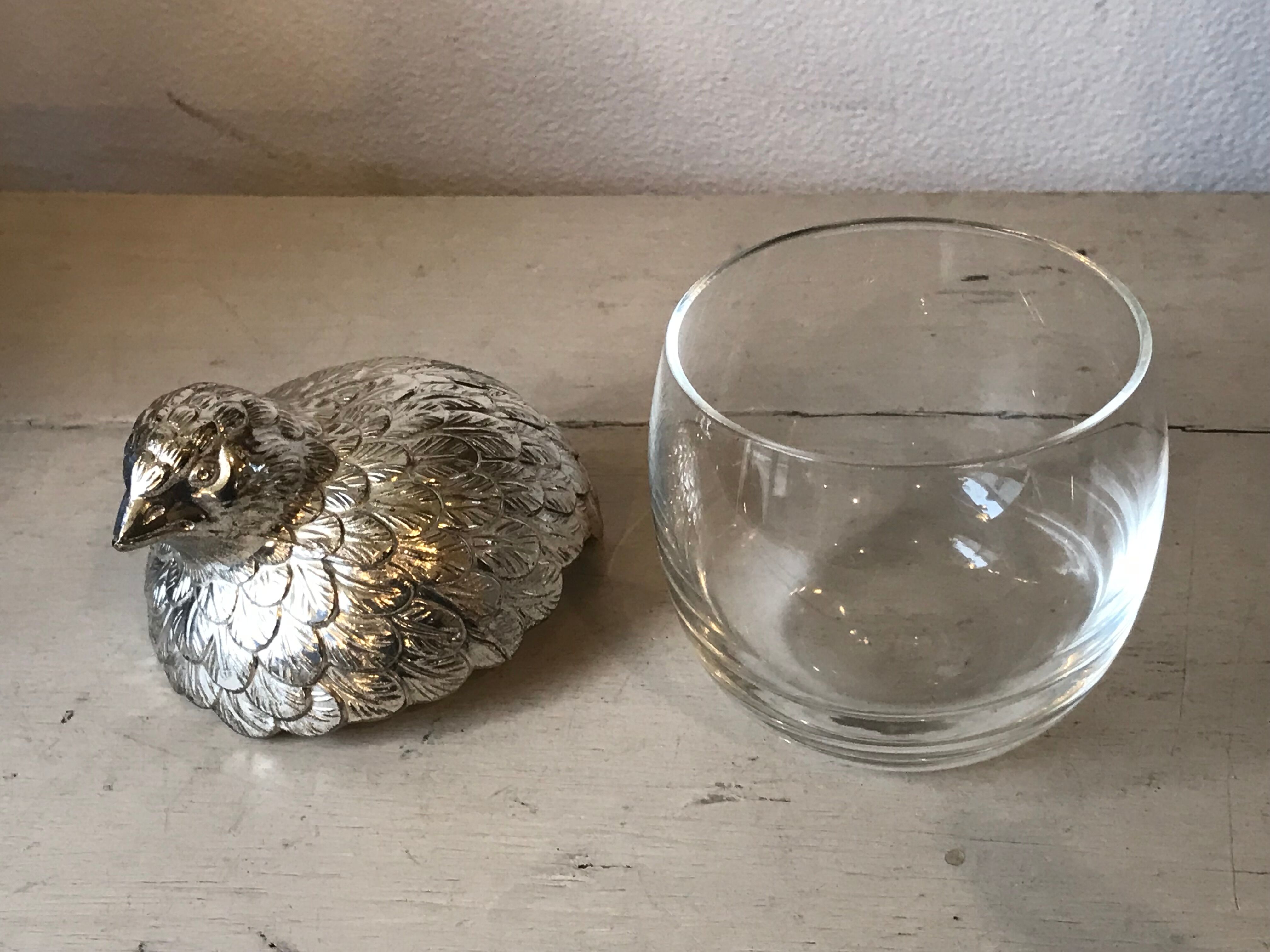 Quail-shaped table mustard silver metal and glass