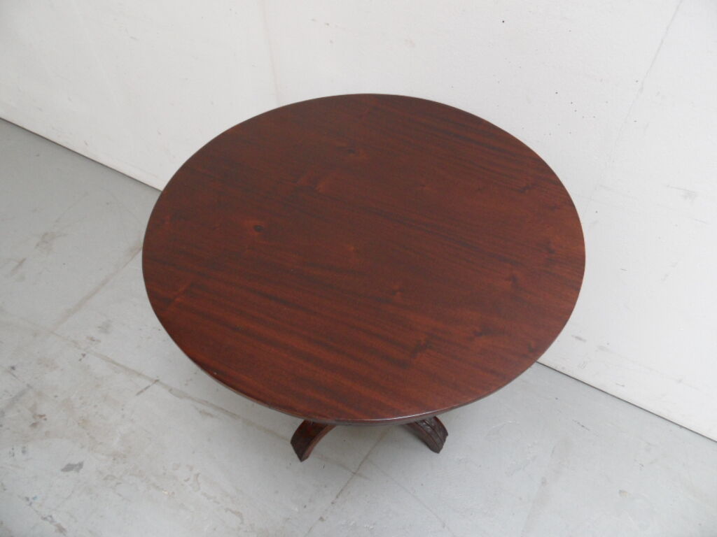 Table ronde de table à vin en acajou antique