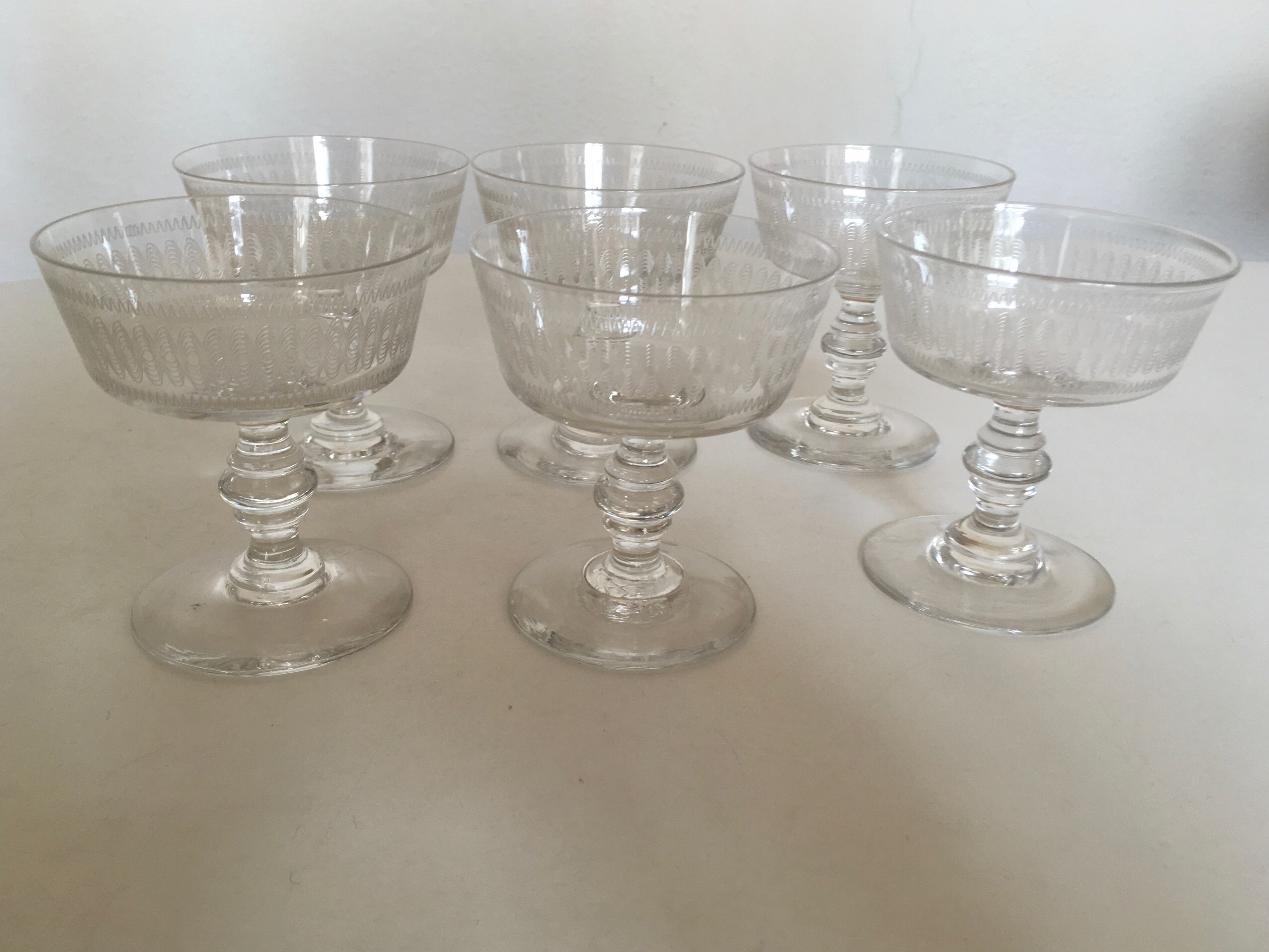 Set de 6 coupes à champagne en cristal sonnant années 20s