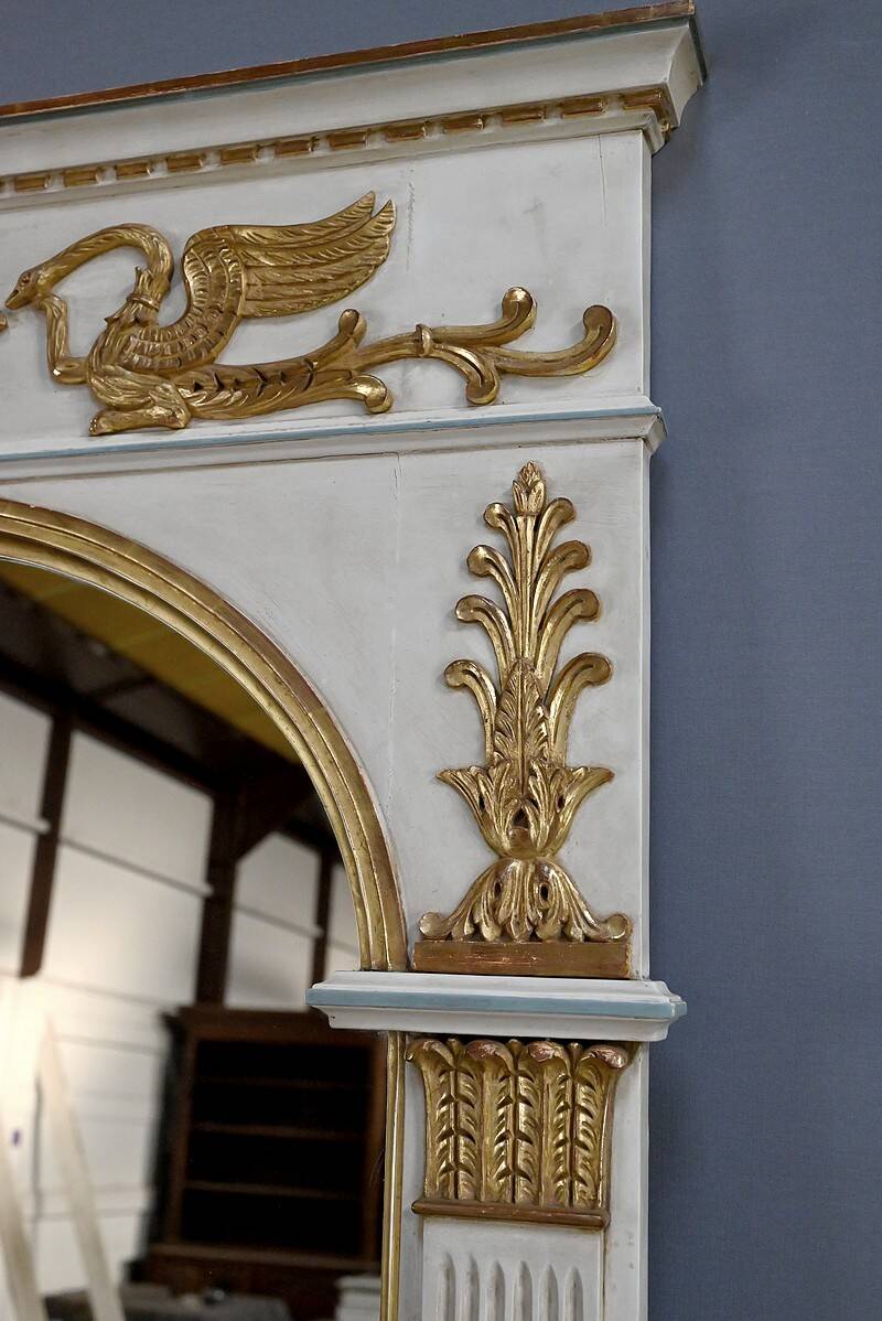 Large trumeau mirror, Directoire style – Early 20th century