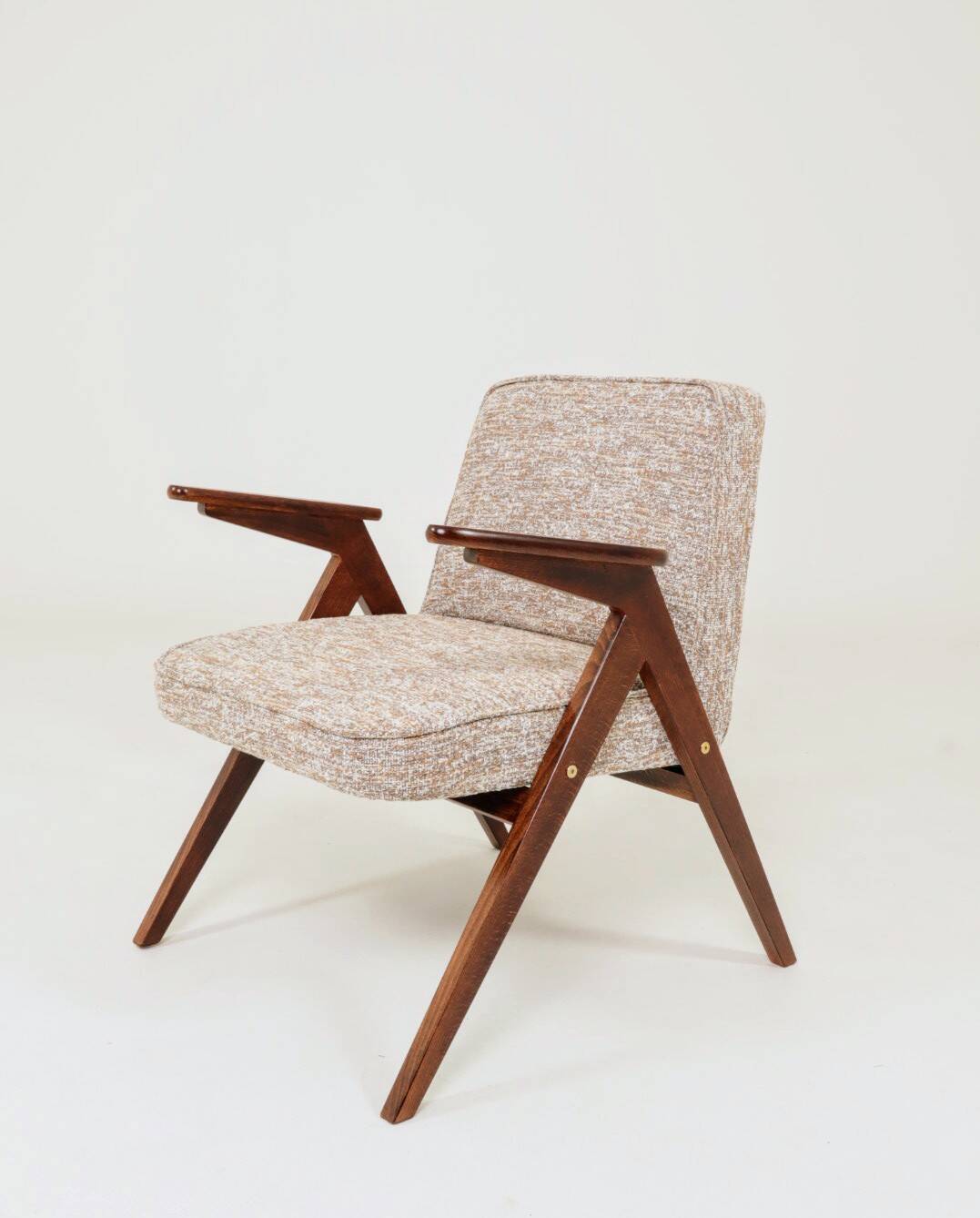 Scandinavian armchair in granola brown, mid-century modern design by Chier.
