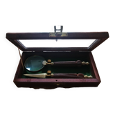 Loupe et coupe papier dans un coffret bois vintage