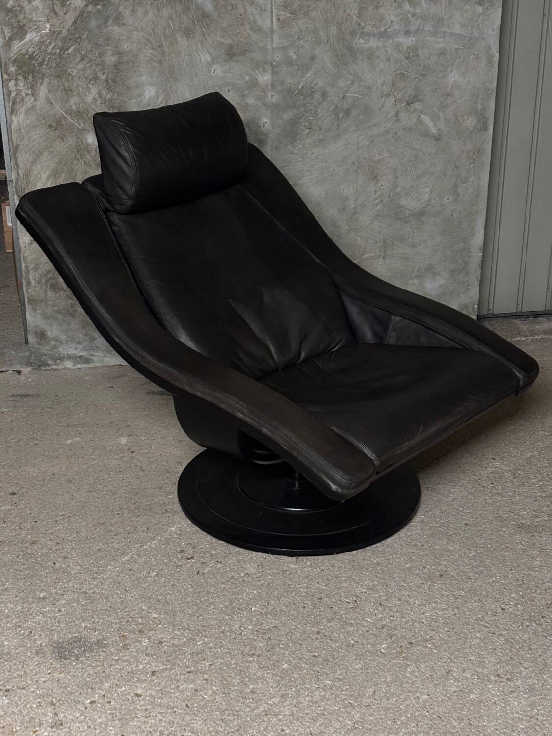 Mid-century armchair in black leather Nelo Sweden