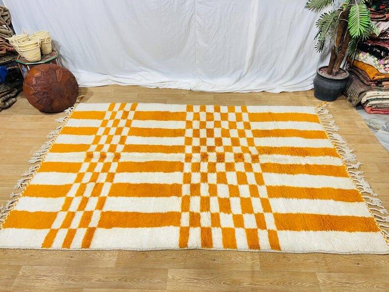 Orange Berber rug made of pure wool, handmade, 150/250 cm.