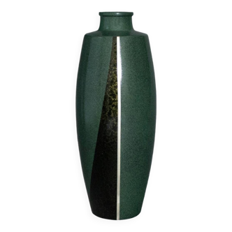 Japanese bronze vase with green patina