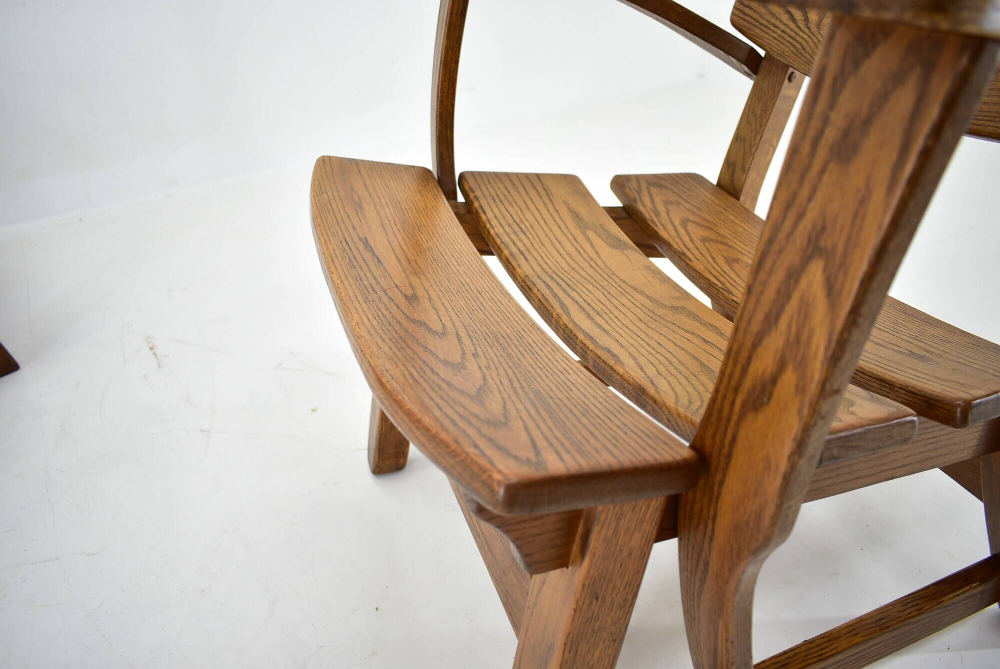 Paire de fauteuils lounge brutalistes en chêne massif par Dittmann & Co., 1970s