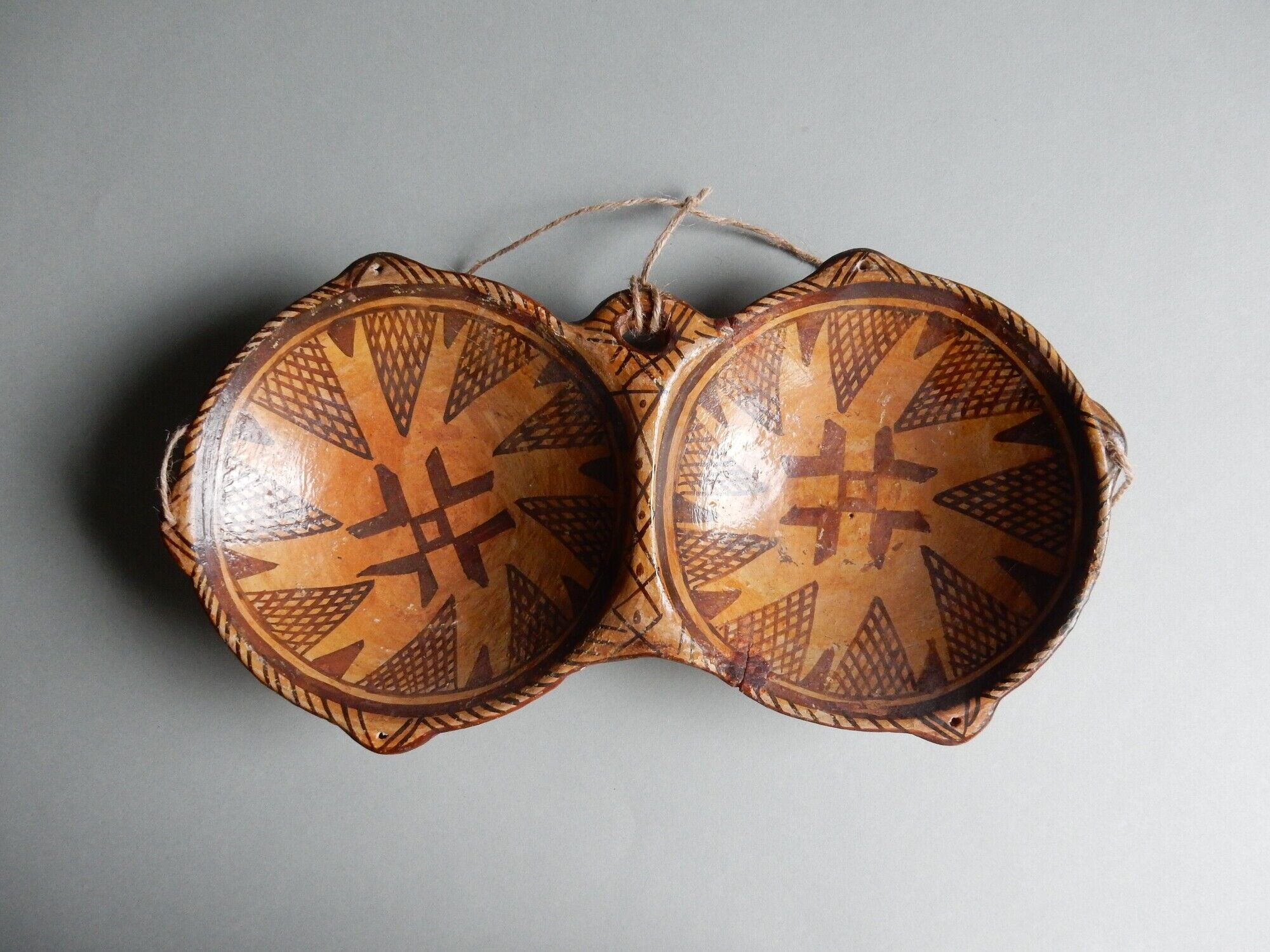 Berber dish ideqqi, artisanal pottery of Kabylia in terracotta