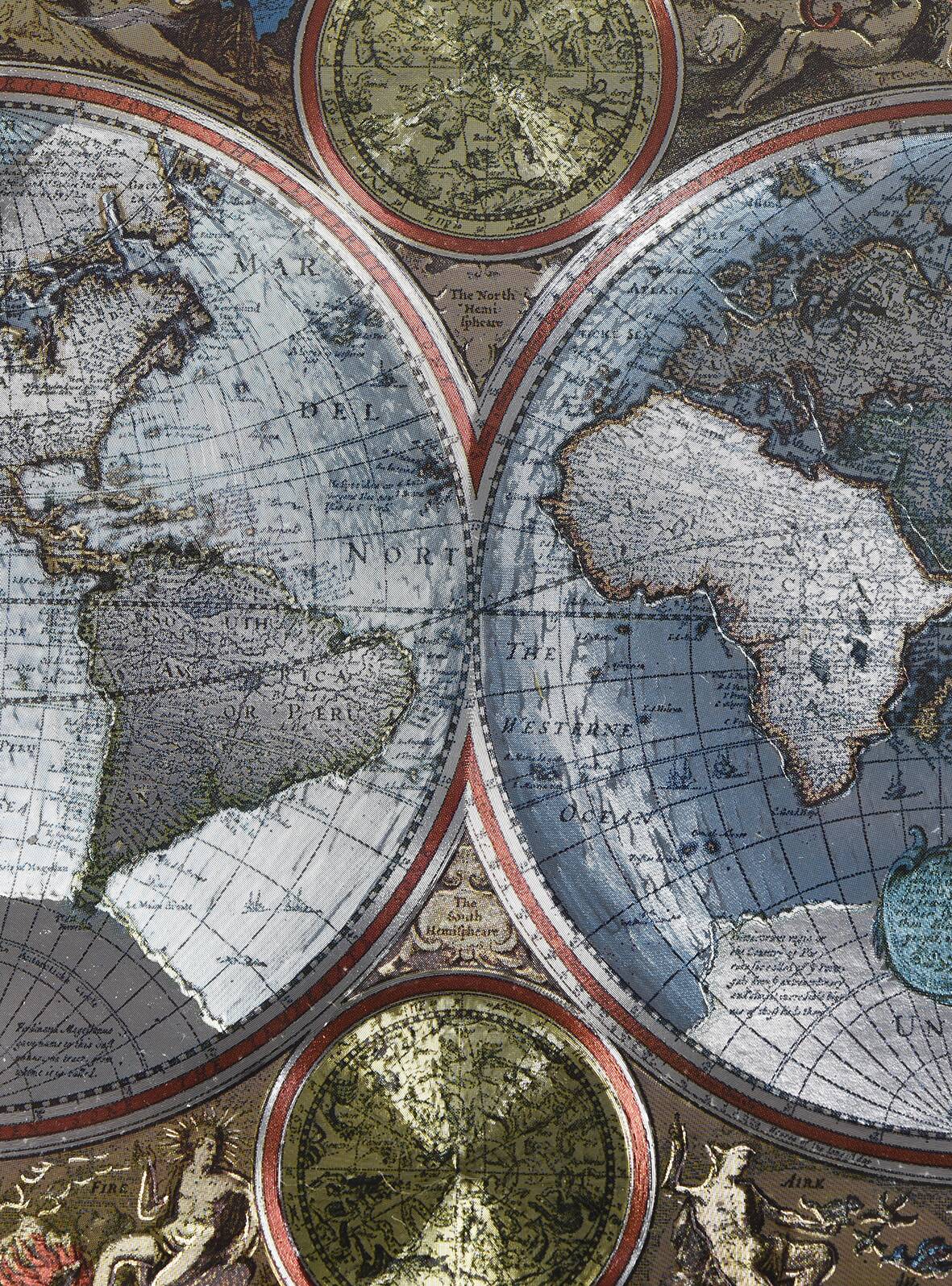 Accvrat card with wooden frame