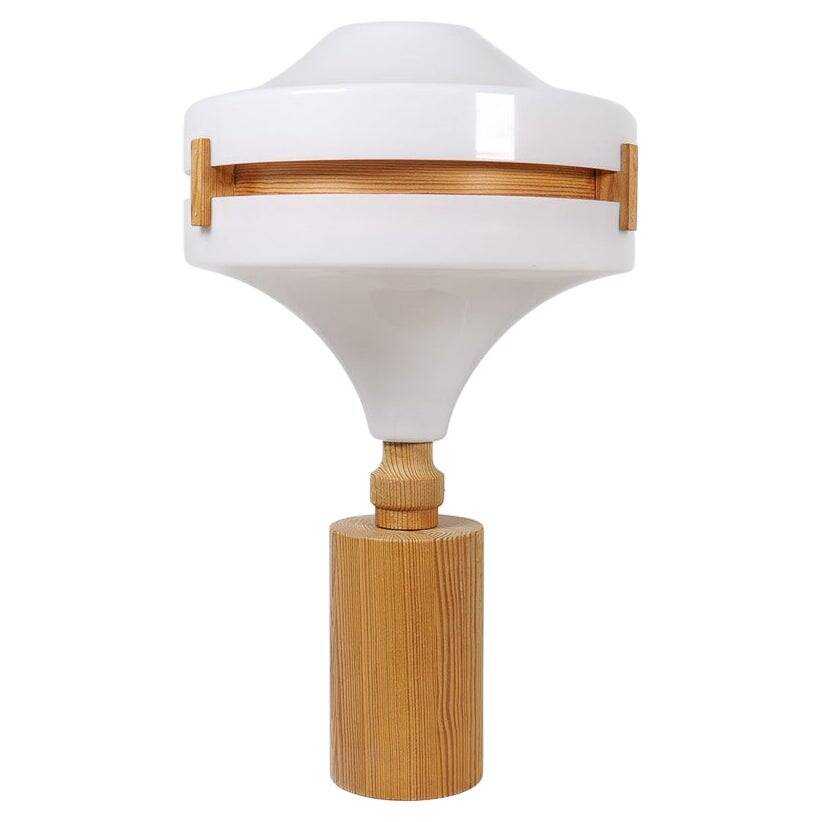 Mid-century modern table lamp in pine and acrylic, Sweden, 1970s