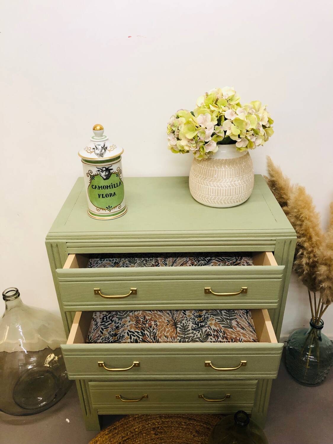 Commode parisienne