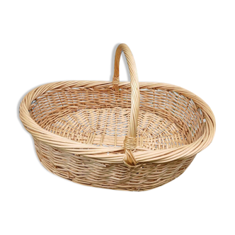 Wicker pastry basket