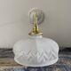 Applique vintage en opaline blanche